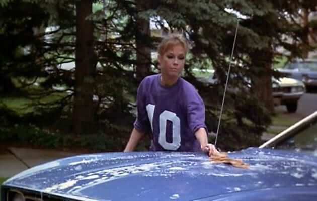 The mystery of Mary Tyler Moore's Tarkenton jersey