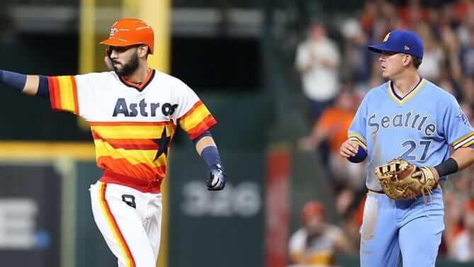 Photos: Mariners, Astros Throw Back to 1979 – SportsLogos.Net News