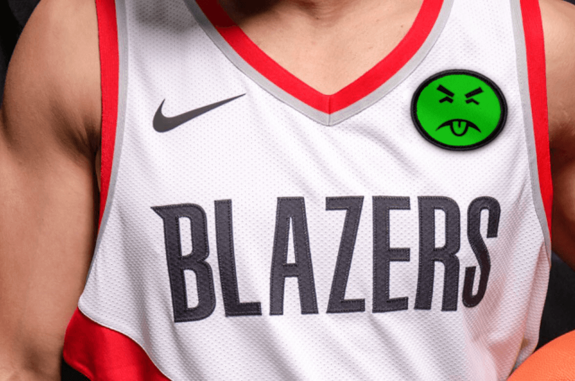 How to Photoshop a Player Into a New Uniform