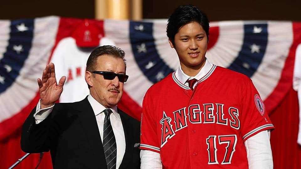 Shohei Ohtani (Blue Suit) Cardboard Cutout