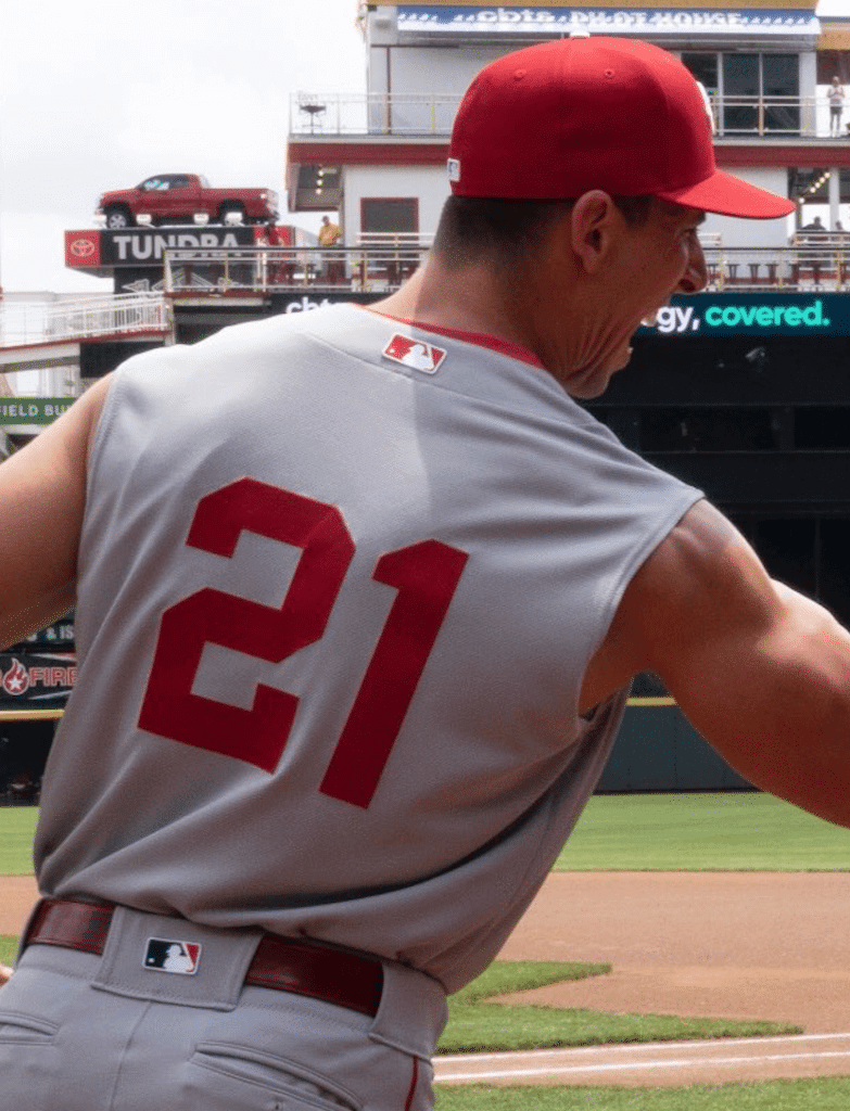 Cincinnati Reds go sleeveless against the Cleveland Indians