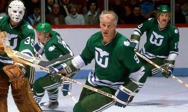 Classic Hockey Co. on X: In 1982 the Hartford Whalers wore pants