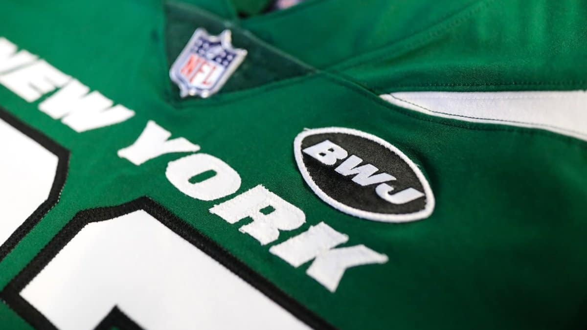 Jets to Honor Betty Wold Johnson with 'BWJ' Patch on Jerseys This Season