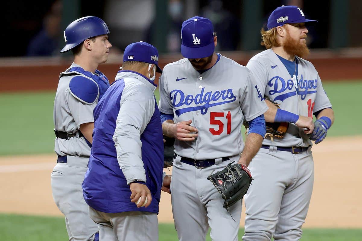 Paul Lukas on X: Justin Turner can smudge pin tar on an All-Star