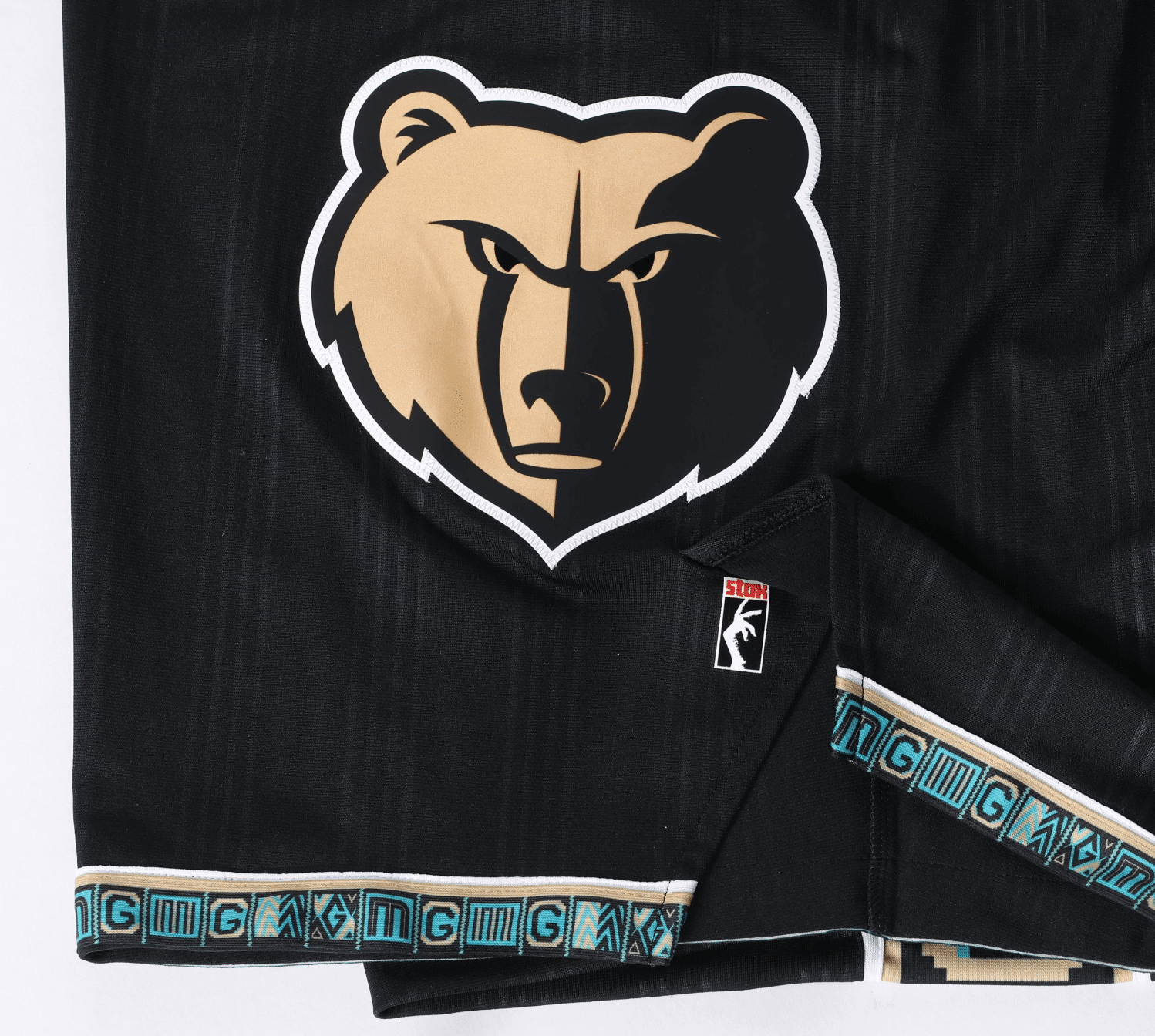 Grizzlies Unveil Throwback Jerseys and Court