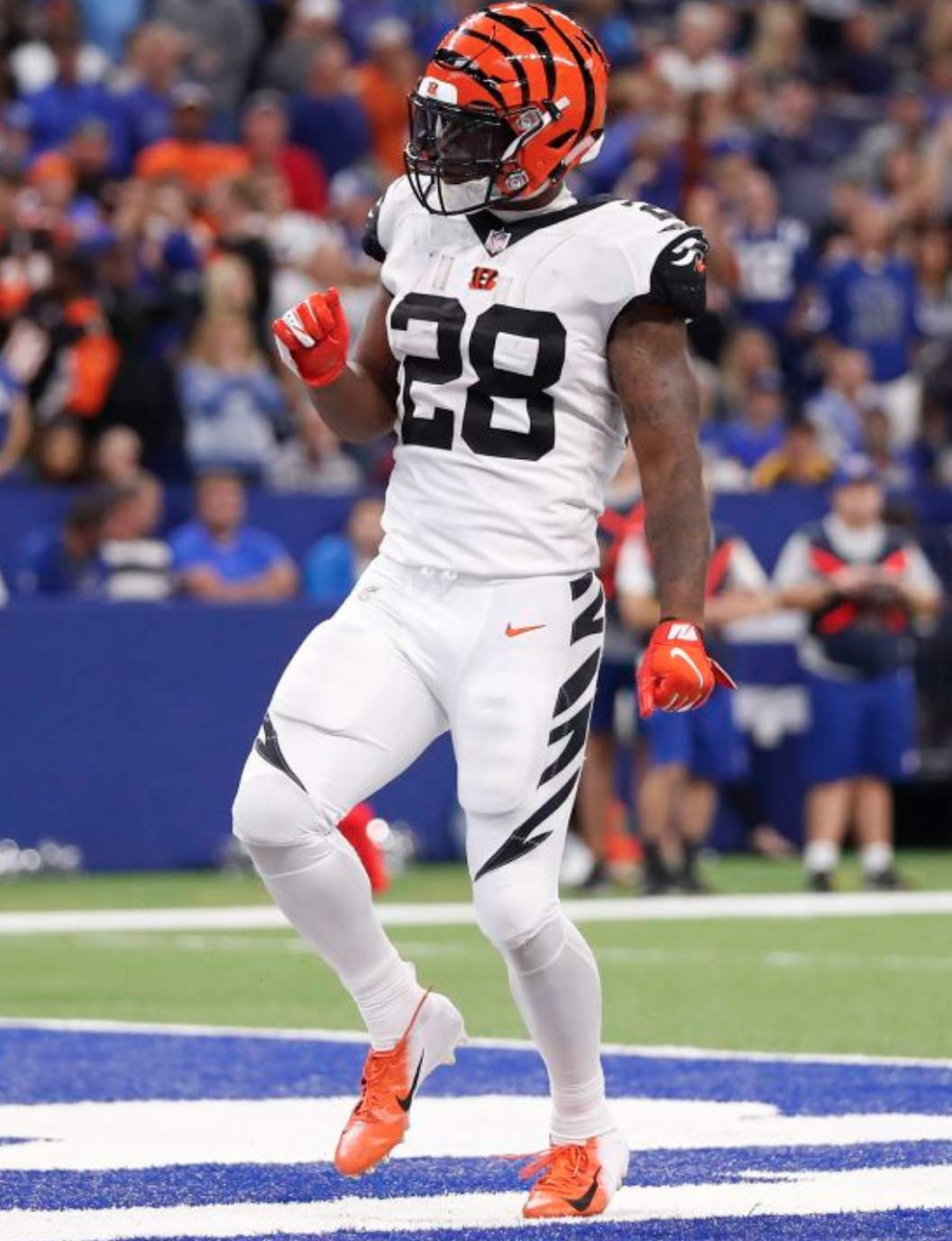 PHOTOS: Bengals fly stunning all-whites on Thursday Night Football