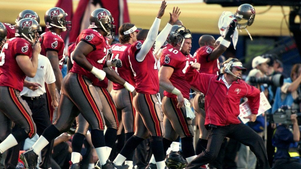 Supe LV: TB Buccaneers Uniform History