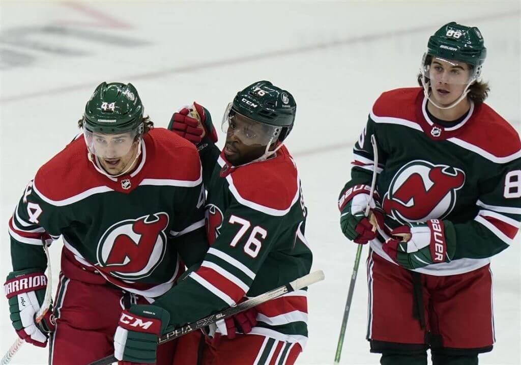 The Arizona Coyotes debuted their Reverse Retro jerseys tonight and they're  beauties