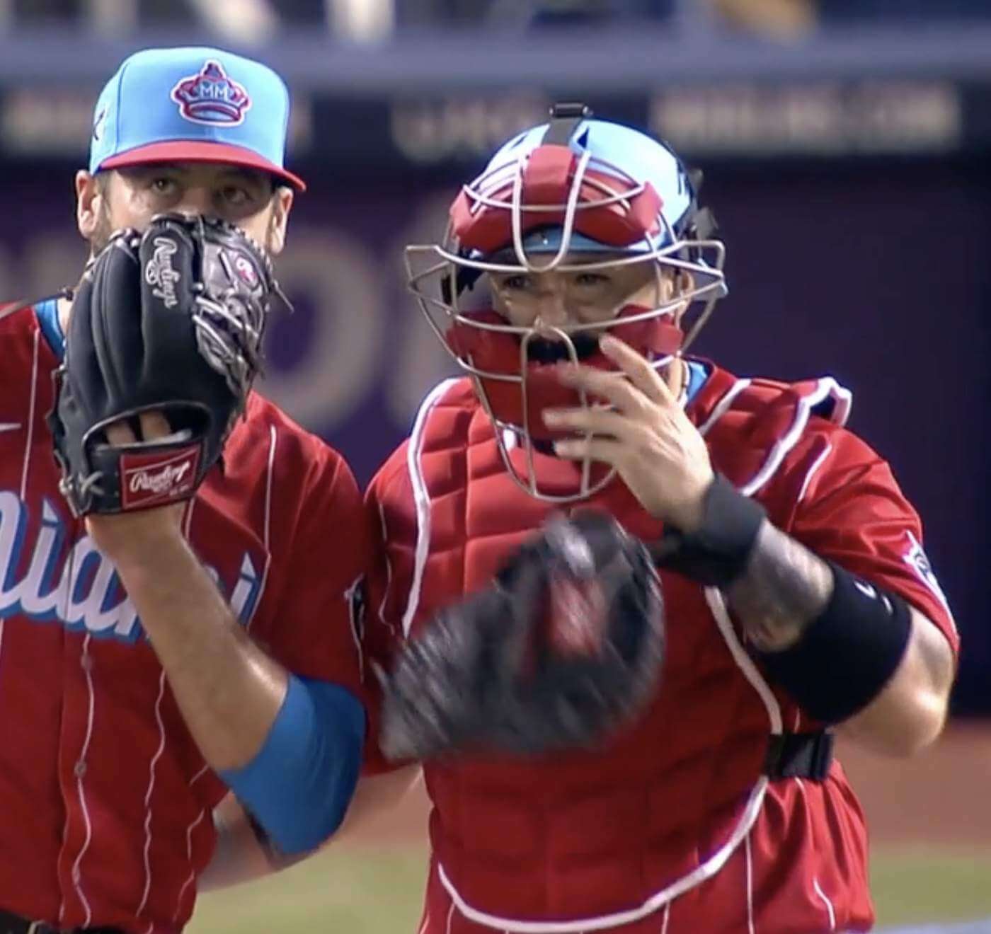 MLB Catchers Wearing Unusual Mitt Wristband Strap