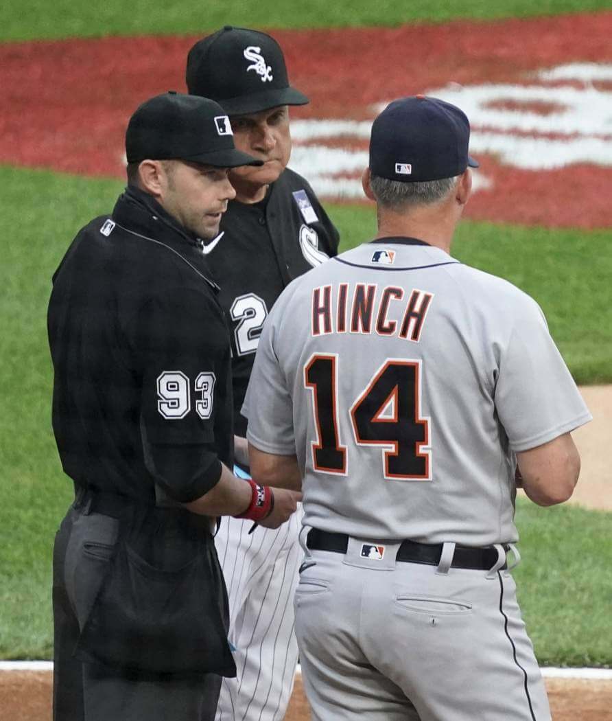 Why Do Baseball Managers Wear the Team's Uniform Instead of a Suit Like In  Other Sports?