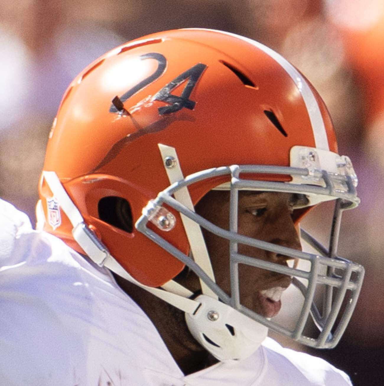 Titans Unveil Oilers Throwback Helmets During Morning Practice