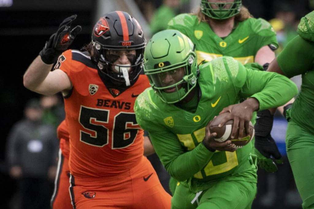 LOOK: Oregon unveils sweet '33' camouflage uniforms for rivalry game 