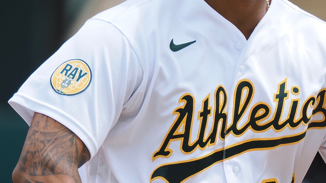 A's unveil jersey patch honoring Ray Fosse