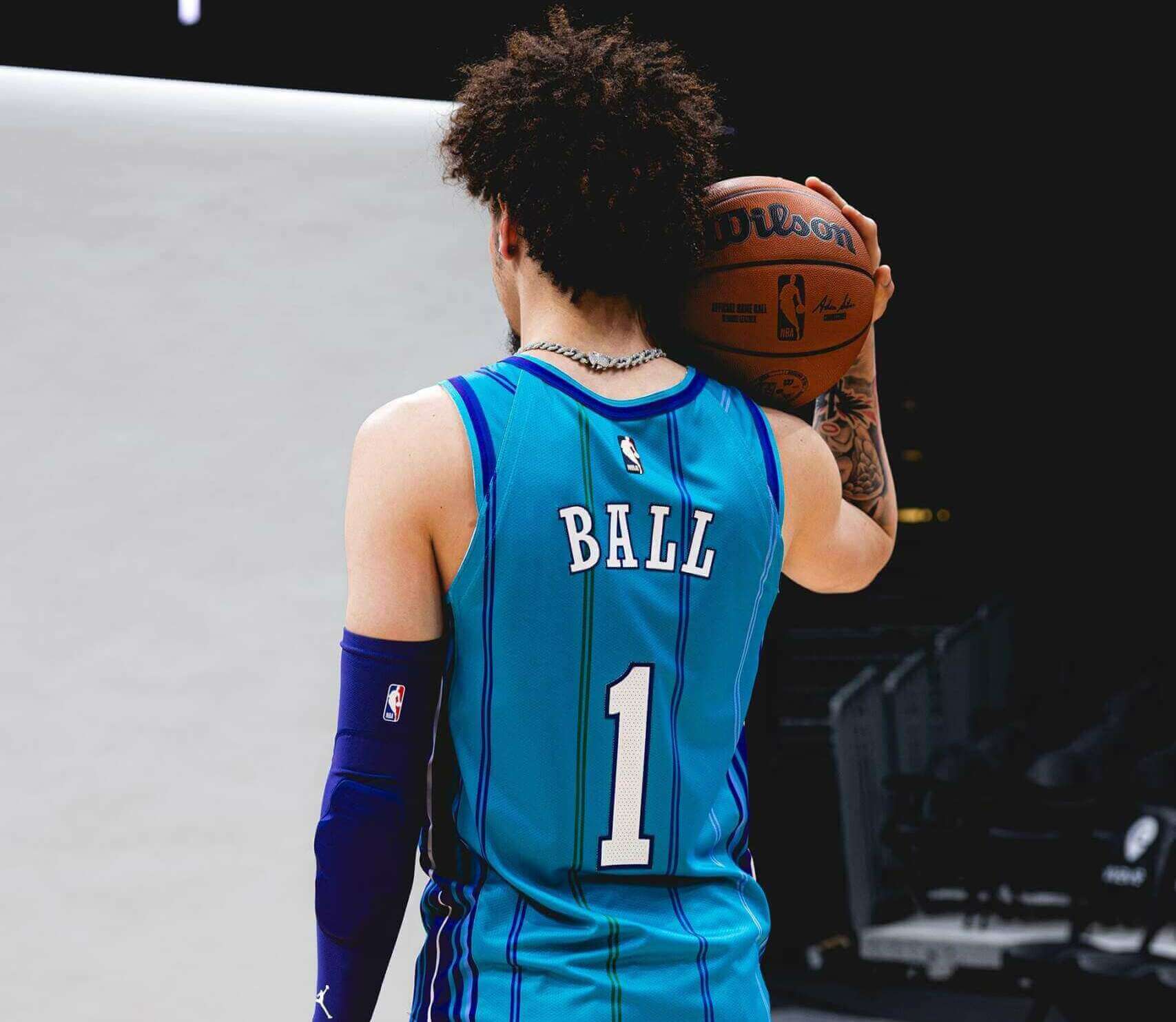 Hornets Unveil Late 90s Classic Edition Uniforms - Sports Illustrated  Charlotte Hornets News, Analysis and More