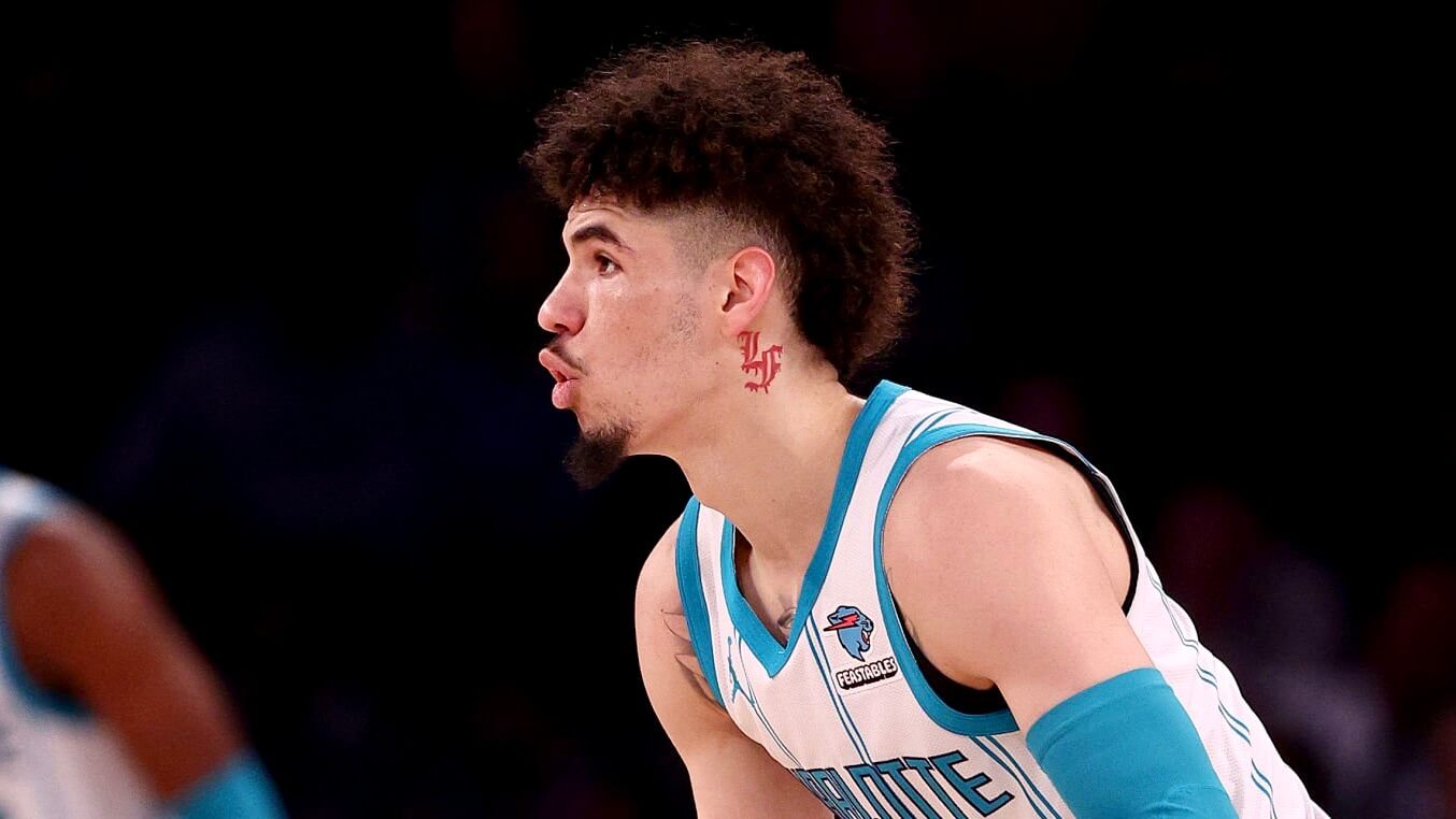 LaMelo Ball covers neck tattoo after being pressured by the NBA | Marca