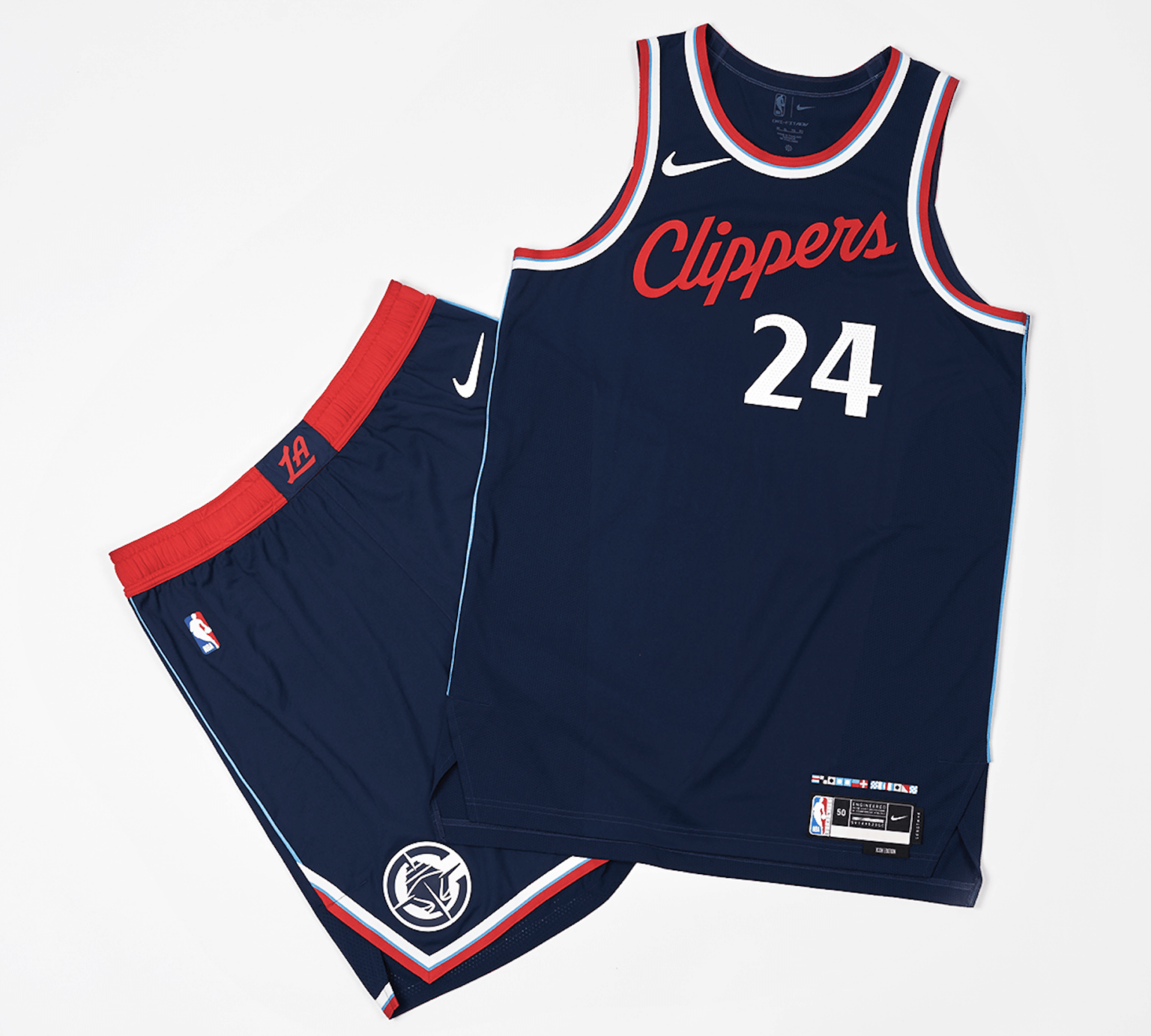 O Los Angeles Clippers revela seus novos uniformes para a temporada 202425