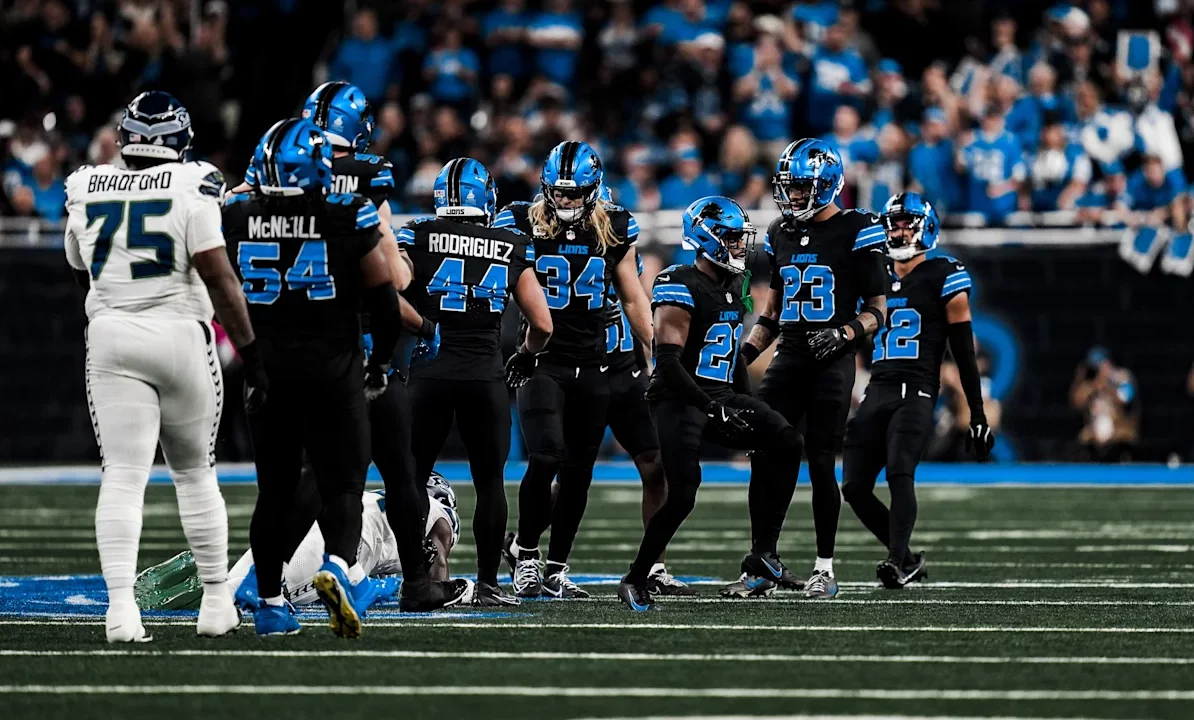 Detroit Lions Introduce New Blue Helmet/Black Uniforms at MNF